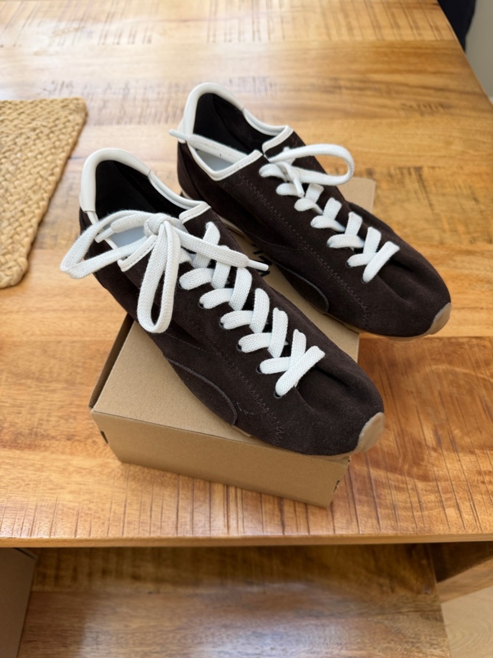 Mango Chocolate Brown Low-Top Sneakers with White Accents